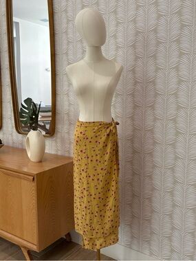 URBAN Romantics Mustard Yellow Midi Skirt with Pink Floral Tie